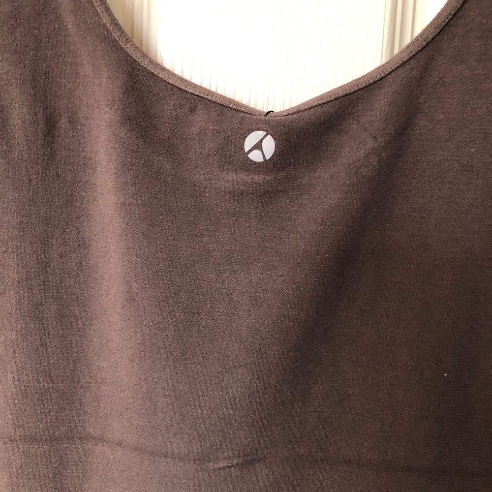 2/$35 or 3/$50 NWT Avocado Activewear Pewter Seamless Tank - Picture 4 of 5